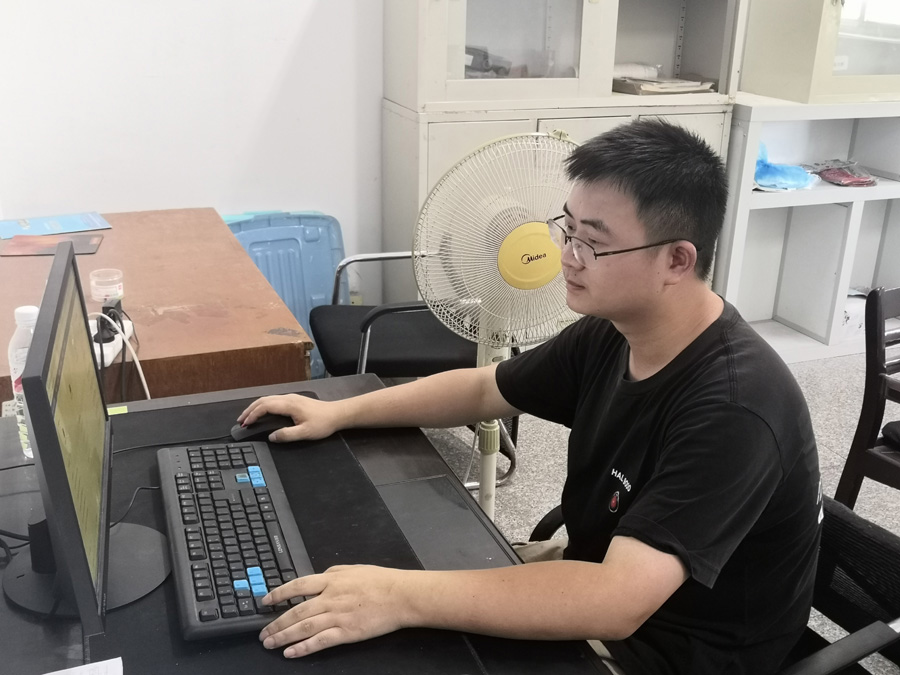 2022年度尊龙凯时人生就是搏!登录医药优异科技斗争者——雷智斌